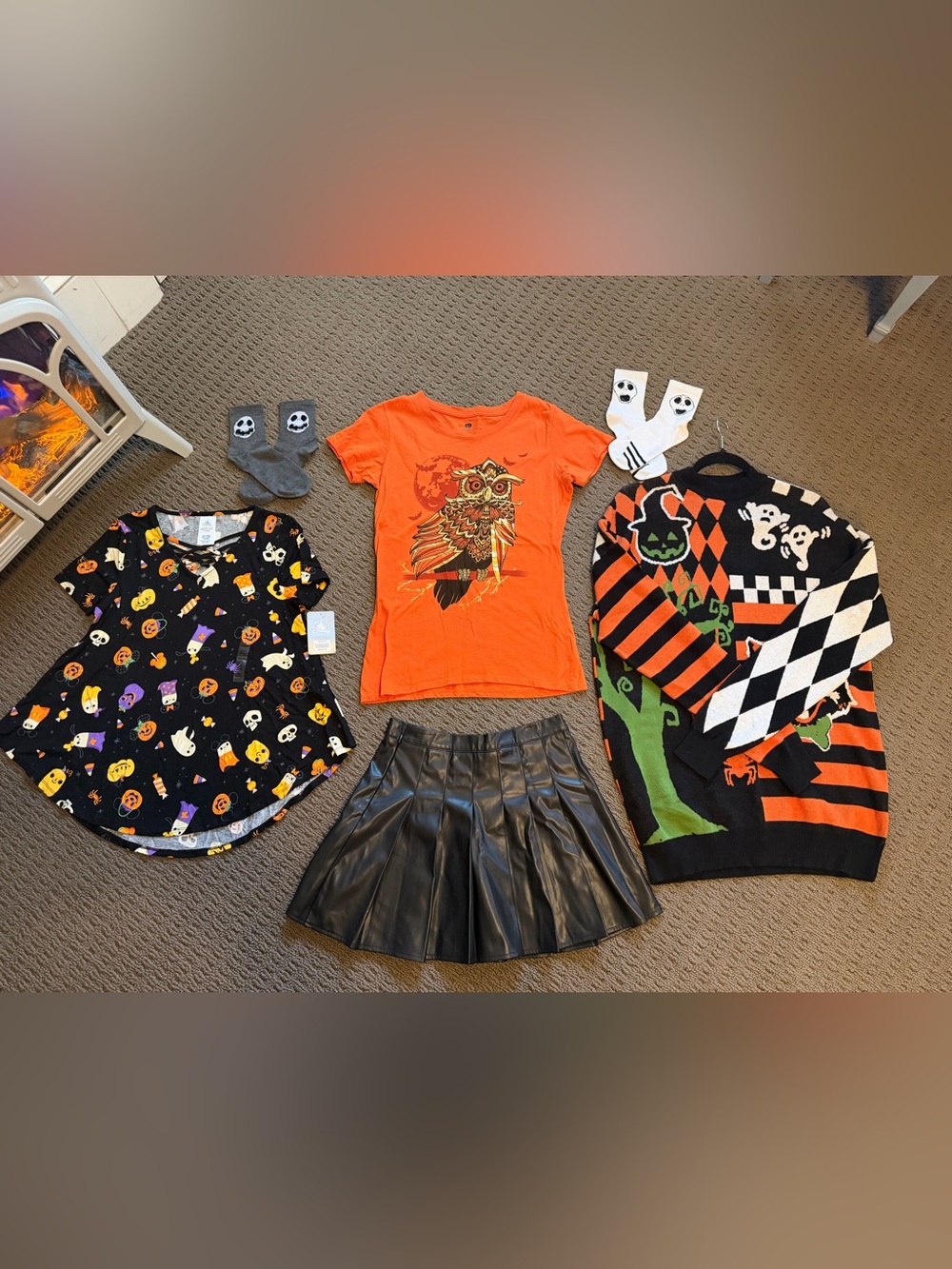 Disney & Tricks & Treatz New/ Like New Halloween Clothing Set.